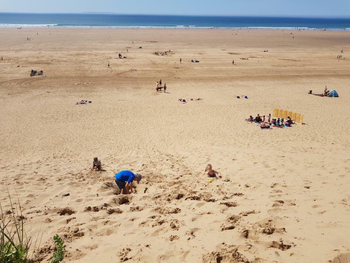 11 Woolacombe West - Luxury Apartment At Byron Woolacombe, Only 4 Minute Walk To Woolacombe Beach! Екстериор снимка