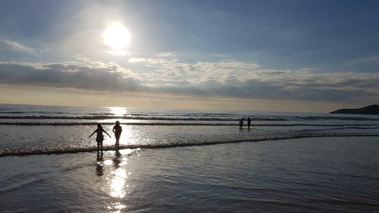 11 Woolacombe West - Luxury Apartment At Byron Woolacombe, Only 4 Minute Walk To Woolacombe Beach! Екстериор снимка